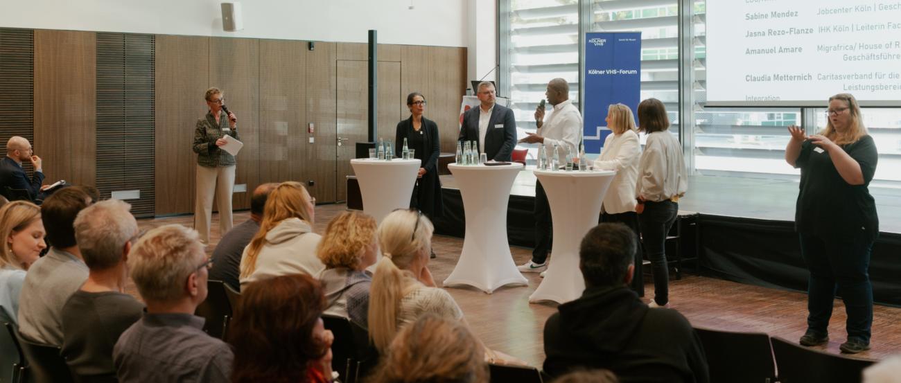 Posiumsdiskussion auf dem Fachnachmittag der Aktion Neue Nachbarn 2026