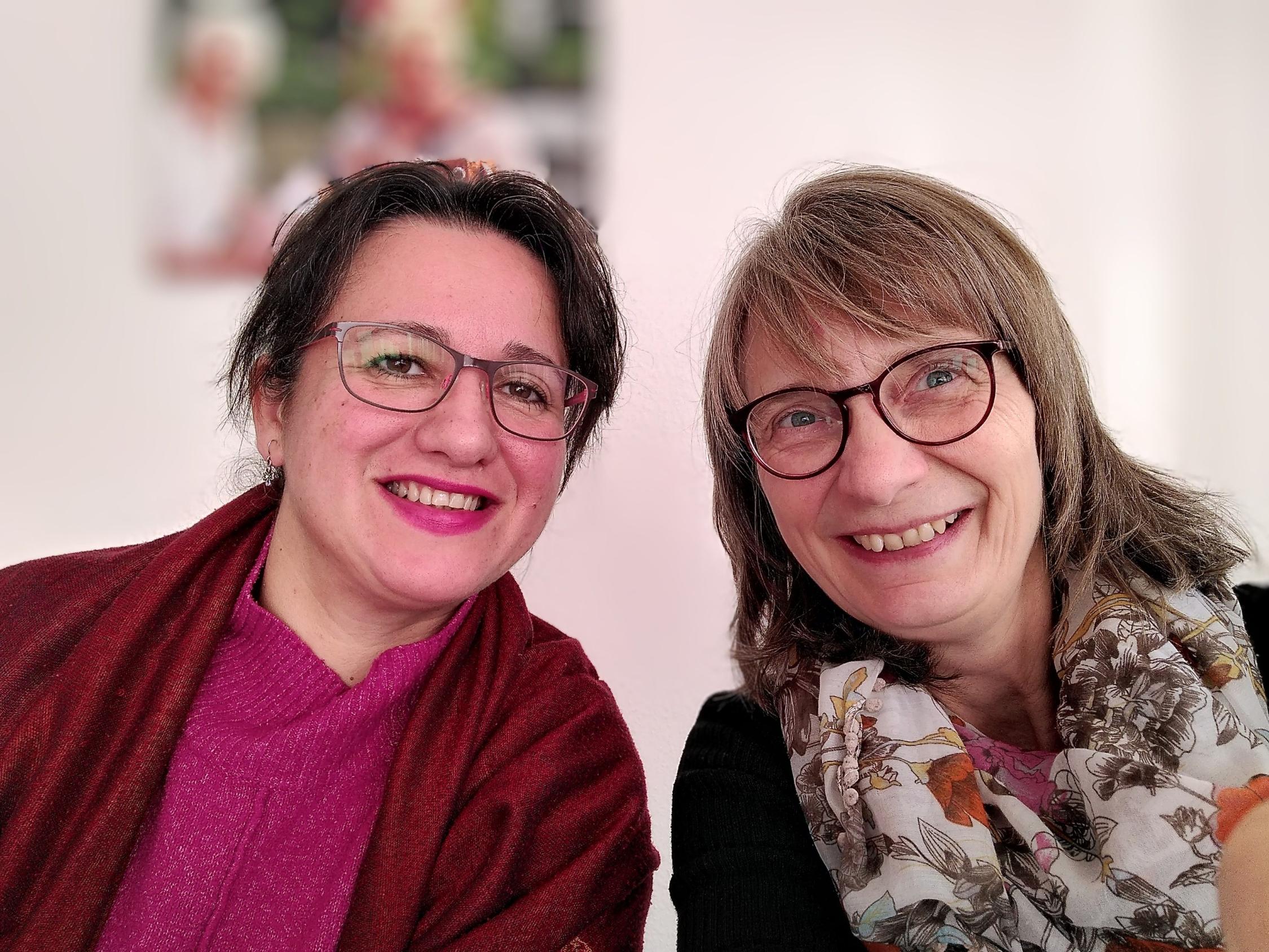 Aida Gjyriqi und Susanne Schad-Curtis